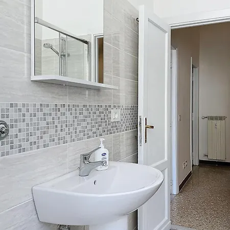 Domus Michele Ii Monte Mario Station Apartment
