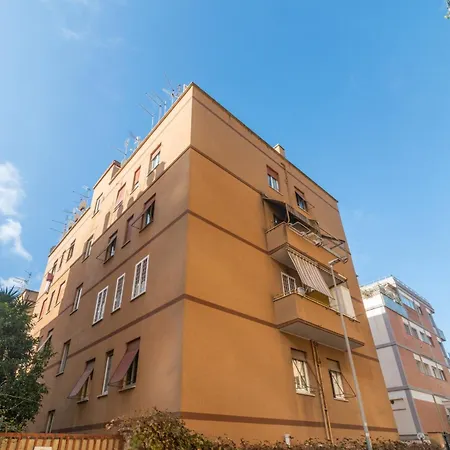 Apartment Domus Michele Ii Monte Mario Station *
